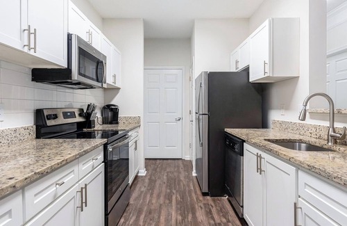 Summerville Apartment | Landing at Bryant at Summerville - 1 Bedroom in.