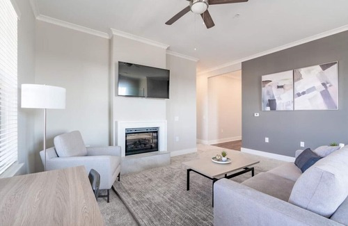Briargate Apartment | Landing at Crowne at Briargate - 2 Bedrooms in Briargate
