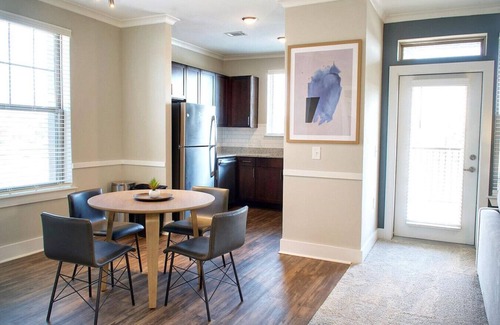 Briargate Apartment | Landing at Crowne at Briargate - 2 Bedrooms in Briargate