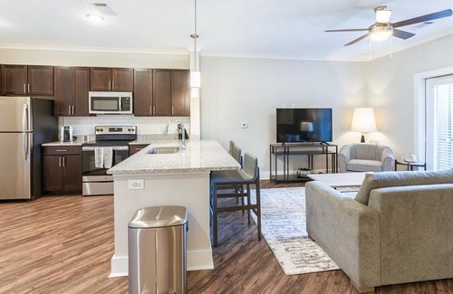 Briargate Apartment | Landing at Crowne at Briargate - 1 Bedroom in Briargate