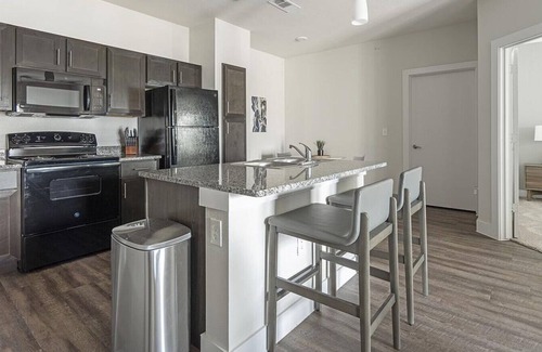 San Antonio Apartment | Landing at Esperanza - 1 Bedroom in Alamo Ranch/Westover Hills