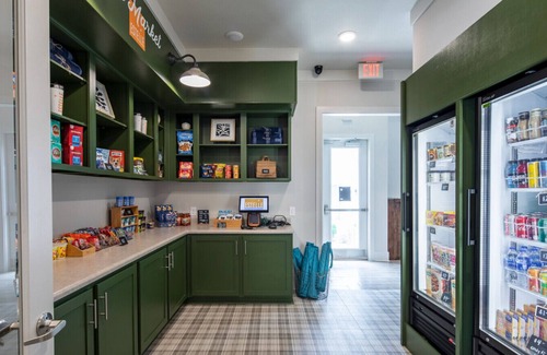 Homewood Apartment | Landing at Estelle - 2 Bedrooms in Downtown Homewood