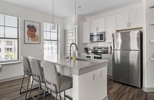 Homewood Apartment | Landing at Estelle - 2 Bedrooms in Downtown Homewood