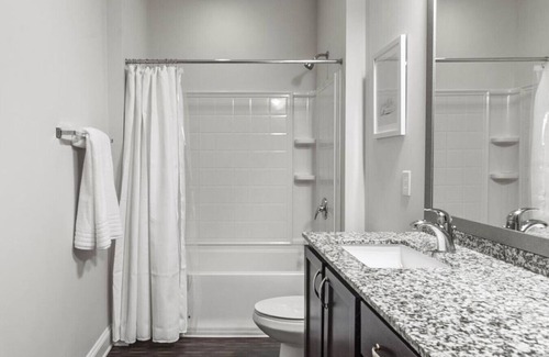 Matthews Apartment | Landing at Fountains Matthews - 2 Bedrooms in Downtown Matthews