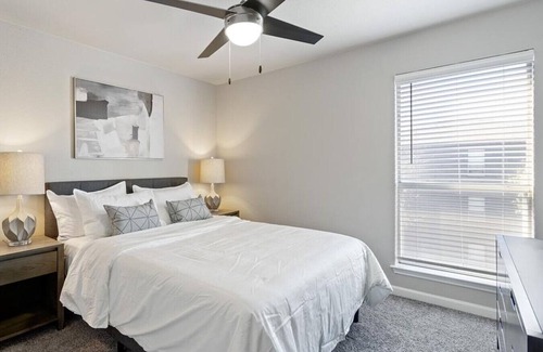 Cityplace Apartment | Landing at Ivy Urban Living - 2 Bedrooms in Old East Dallas