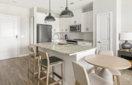Huntsville Apartment | Landing at Laurel at Dry Creek - 1 Bedroom in E.