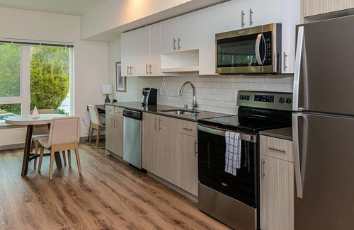 Kent Apartment | Landing at Midtown 64 - Studio in Downtown Kent