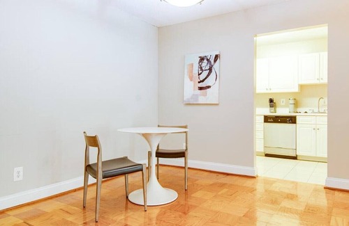 Bethesda Apartment | Landing at North Park Apartments - 1 Bedroom in Friendship Heights Village