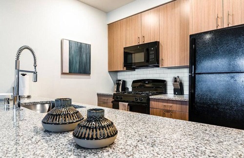 Albuquerque Apartment | Landing at Olympus Highlands North - 1 Bedroom in Sycamore