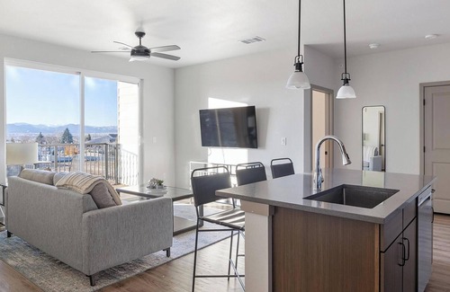 Littleton Apartment | Landing at Parkside at Littleton Village - 1 Be.