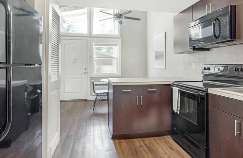 Longmont Apartment | Landing at Parkway Flats - 2 Bedrooms in Downtown Longmont