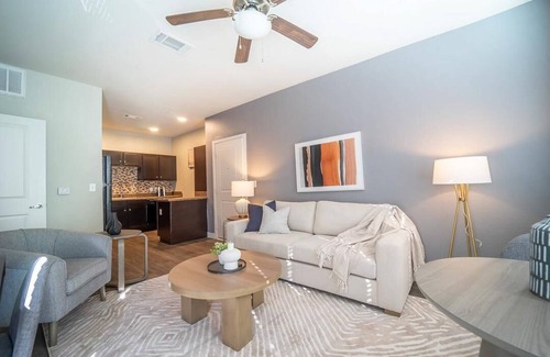 Powdersville Apartment | Landing at Pointe at Greenville - 1 Bedroom in Powdersville