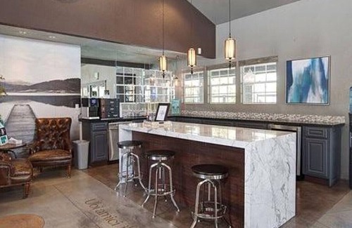 Peccole Ranch Apartment | Landing at Reflections at the Lakes - 1 Bedroom in The Section Seven
