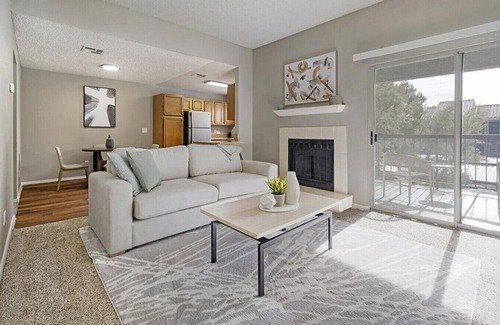 Peccole Ranch Apartment | Landing at Reflections at the Lakes - 1 Bedroom in The Section Seven