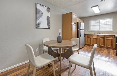 Peccole Ranch Apartment | Landing at Reflections at the Lakes - 1 Bedroom in The Section Seven