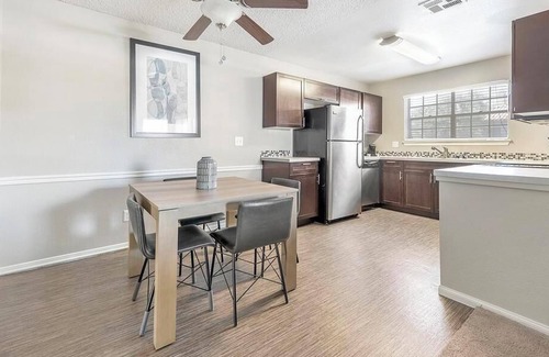 The Section Seven Apartment | Landing at Reflections at the Lakes - 1 Bedroom in The Section Seven