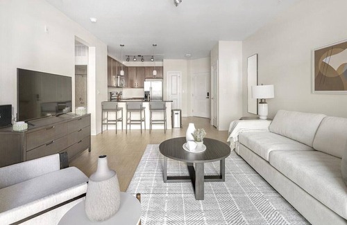 Lone Tree Apartment | Landing at Regency RidgeGate - 1 Bedroom in Downtown Lone Tree