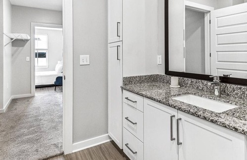 Hitch Village - Fred Wessels Homes Apartment | Landing at Riverworks at Eastern Wharf - Studio in Hitch Village/Fred Wessels Homes