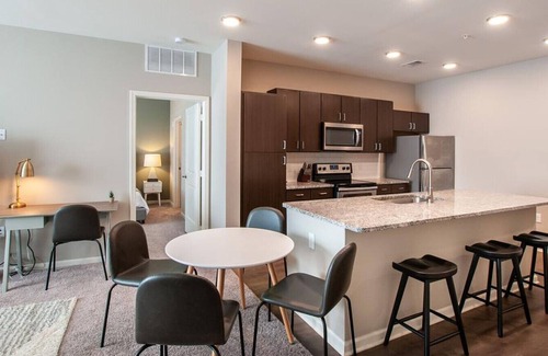 Huntsville Apartment | Landing at Seleno at Bridge Street - 2 Bedrooms in Downtown Huntsville