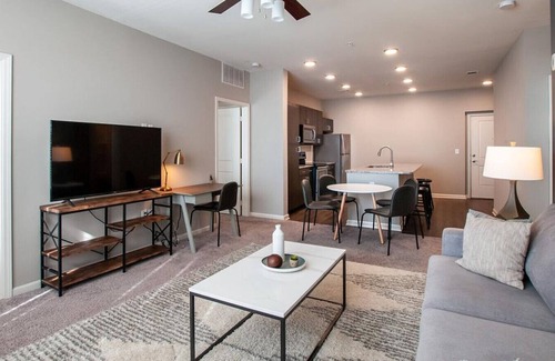 Huntsville Apartment | Landing at Seleno at Bridge Street - 2 Bedrooms in Downtown Huntsville