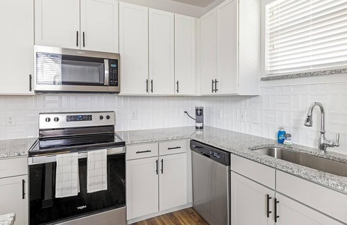 Fort Worth Apartment | Landing at Skyline Prairie - 3 Bedrooms in Fort.