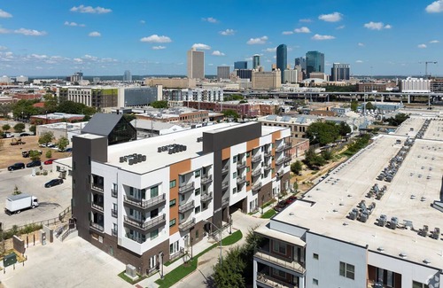 Fort Worth Apartment | Landing at Skyview at Crawford - 1 Bedroom in F.