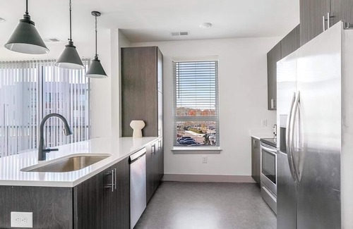 Richmond Apartment | Landing at Sphere - 1 Bedroom in Chamberlayne Industrial Center
