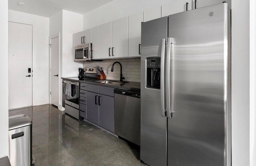 Eighth Avenue Apartment | Landing at Standard Assembly - Studio in South .
