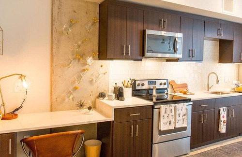 Berkeley Apartment | Landing at Tennyson Place - Studio in Northwest