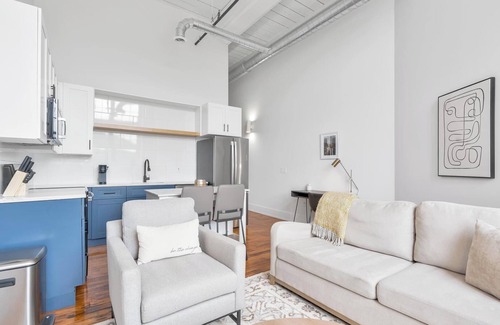 Greenville Apartment | Landing at The American Spinning Mill - 1 Bedro.
