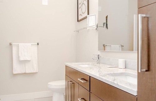 Beachwood Apartment | Landing at The Aster - 1 Bedroom in Downtown Beachwood