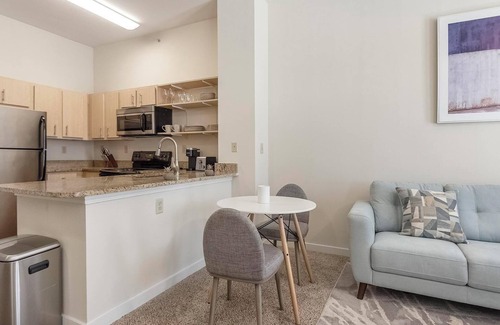 New Pathways Apartment | Landing at The Bristol on Union - 1 Bedroom in .