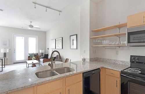 New Pathways Apartment | Landing at The Bristol on Union - 1 Bedroom in .