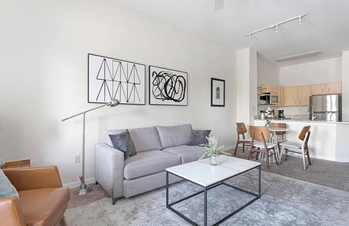 New Pathways Apartment | Landing at The Bristol on Union - 1 Bedroom in .