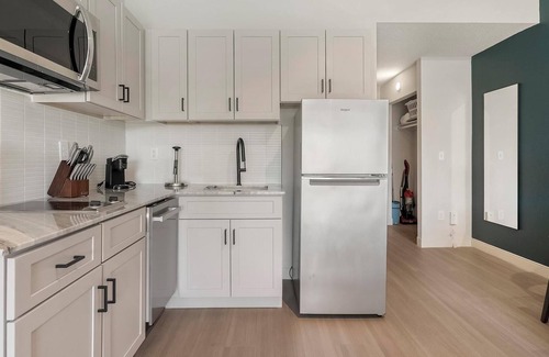 Northeast Raleigh Apartment | Landing at The Harrison - Studio in Northeast R.