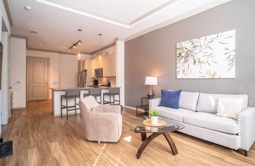 Garland Apartment | Landing at The Hendry - 1 Bedroom in Downtown Garland