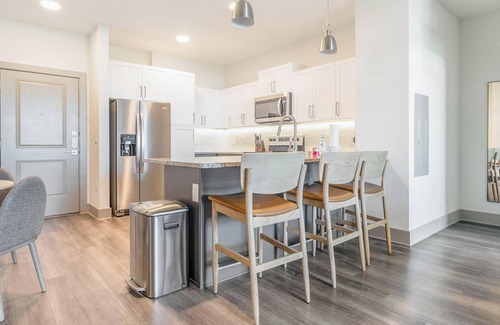 Sanford Apartment | Landing at The Henry Luxury Apartments - 2 Bedr.