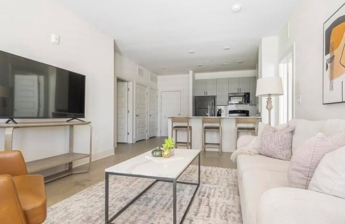 Charlotte Apartment | Landing at The Henry - 2 Bedrooms in Northwest Charlotte