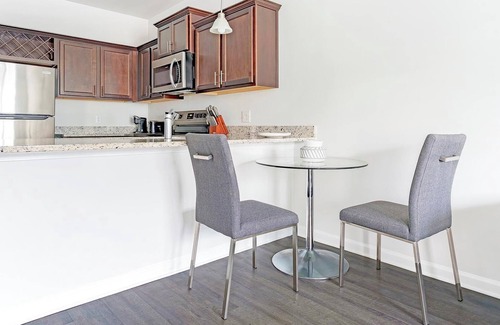Bloomingdale Apartment | Landing at The Meadows - 2 Bedrooms in Blooming.