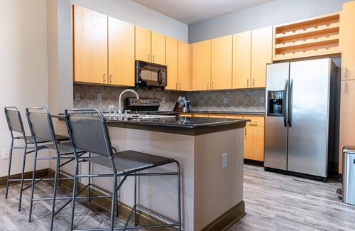 Mid City South Apartment | Landing at The Millennium Towne Center - 1 Bedroom in Mid City South
