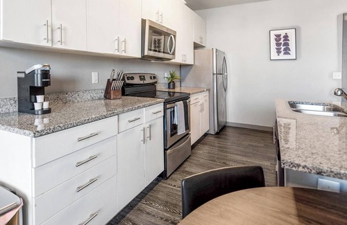 University District Apartment | Landing at The Nine @ Memphis - 4 Bedrooms in U.