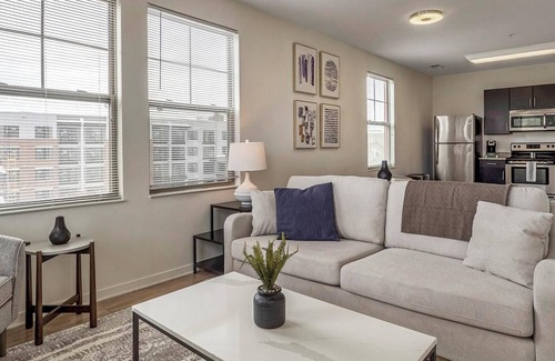 Richmond Apartment | Landing at The Spectrum Apartments - 1 Bedroom .