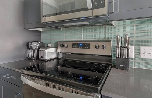 Northside Apartment | Landing at The Standard on the River - Studio i.