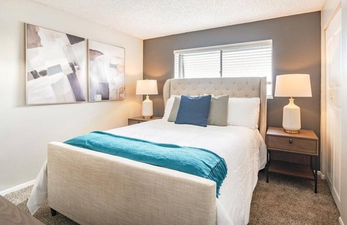 Northwest Colorado Springs Apartment | Landing at The Flats at Pinecliff - 1 Bedroom in Northeast Colorado Springs