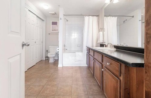 Greenwood Village Apartment | Landing at Timber Creek Apartments - 1 Bedroom in Denver Tech Center