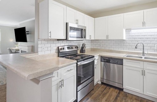 Mobile Apartment | Landing at Timber Ridge Apartments - 2 Bedrooms in Thornhill
