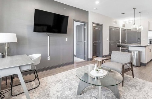 Keller Apartment | Landing at Westhouse - 2 Bedrooms in Downtown Fort Worth