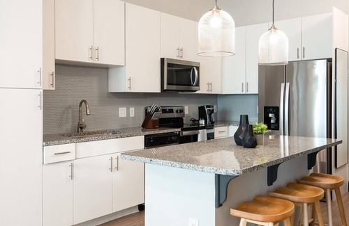 Keller Apartment | Landing at Westhouse - 2 Bedrooms in Downtown Fort Worth