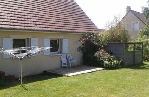 Lion-sur-Mer House | Landing beach: house with a quiet and pleasant garden