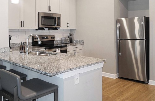 Fort Myers Apartment | Landing | Beautiful 1BD, Yoga Studio, Gym